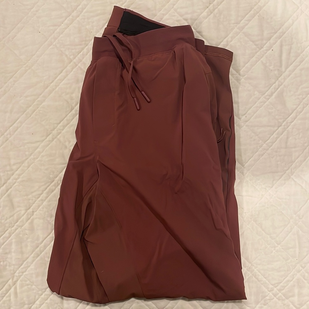 LuLuLemon Hybrid Jogger - Size L